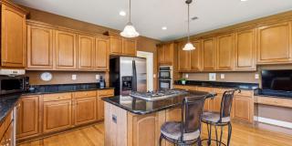 26368 STRATHAVEN Court Gallery 11