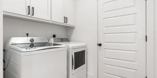 4102 W Olive Street Gallery 10