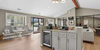 Hampton Point Gallery 23
