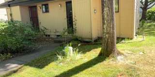 2 Bed, 1.5 Bath Condo in The W. Eugene Neighborhood! Apply Now! Gallery 1
