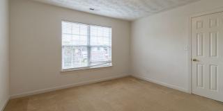 Beautifully maintained 4 bedroom, 2.5 bathroom home for rent in South Chesapeake! Gallery 43