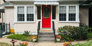 Charming 2BR/2BA Bungalow in Takoma Park Gallery 1