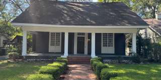 Beautiful Old Cloverdale Home on Graham Beautiful Old Cloverdale Home on Graham Gallery 1