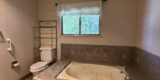 1725 Edgebrook Drive Gallery 15