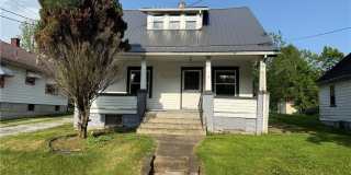 210 Perry Street unit: Front Gallery 1