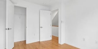 936 N LEITHGOW Street Gallery 14