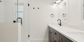 RIVER ROAD NEWER CONSTRUCTION Gallery 19
