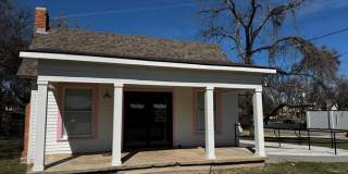 647 W Washington Street Gallery 1