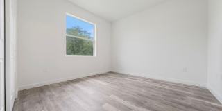 Charming 3BR Duplex in Lehigh Acres Gallery 6