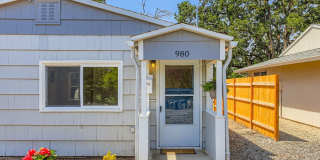 2 Bedroom Cottage Gallery 1