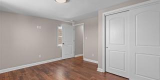 2253 Indiana Avenue Gallery 42