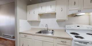 150 S Washington Gallery 12