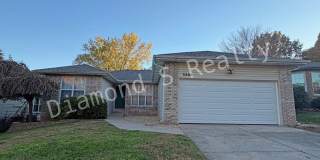 Charming 3 Bedroom in Desirable South Neighborhood! Gallery 1