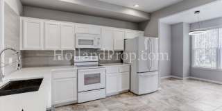 Beautiful 3-Level Hillsboro Townhouse in Quiet Cul-de-sac! Gallery 10