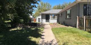 $0 DEPOSIT OPTION. CHARMING 2BED/1BATH DUPLEX NEAR SLOAN LAKE!! Gallery 1