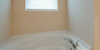 Gorgeous 4BR/2.5BA+Bonus executive home for lease in M'boro now! Triple Rockvale schools! Gallery 19