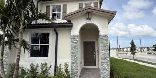 2597 Southeast 25th Terrace Gallery 1