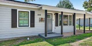 1016 W Hanna Street Gallery 1