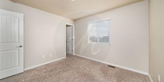 Beautiful two story home in Northgate Gallery 18