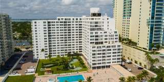 5005 Collins Ave Gallery 26