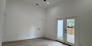 105 Forrest Gallery 11