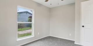 Beautifully Remodeled 3/1.5 Home in Historic Denver Heights with Modern Upgrades and a Park‑Like Backyard. Gallery 10