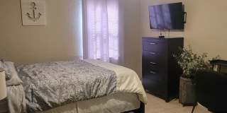 Charming 3-Bedroom, 1-Bath Home with Large Backyard – Fully Furnished! Gallery 21