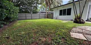 1005 NE 17th Court Gallery 42