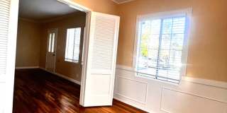 Single Family. 3-bed Home - Desireable Neighborhood! Gallery 15
