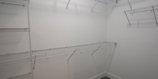 5487-5491 S. Hyde Park Boulevard Gallery 24