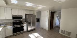 Live the Laid-Back Life at 1772 Corta Cresta! Gallery 14