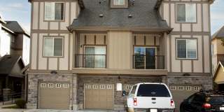 2BD 2.5BA + Bonus Room/Den/Office Townhouse w/Garage + AC + Washer/Dryer Included Gallery 22