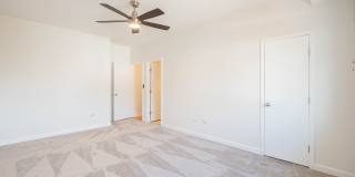 680 N GREEN Street Gallery 22