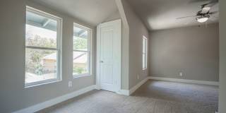 312 Avondale Gallery 21