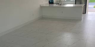 Charming 3BR Duplex in Lehigh Acres Gallery 9