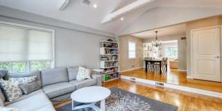 230 Pinelynn Rd Gallery 7