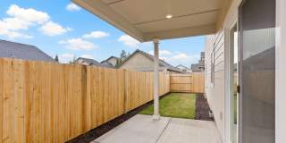 4 bedroom home in desirable neighborhood Gallery 35