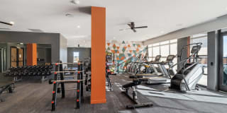 AMLI at Uptown Gallery 18