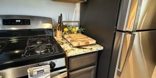 Beautifully appointed nearly new home Gallery 7