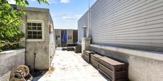 Stunning 2 Bed, 2.5 Bath Home in the Heart of Fishtown! Gallery 55