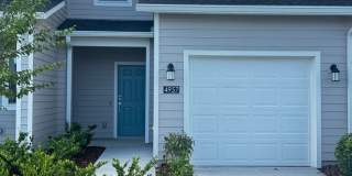 Brand New Modern Townhome in Marion Ranch – Move-in Ready! Internet, Trash & Lawn Care Included! Gallery 1