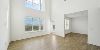 Colina Hillside Gallery 74