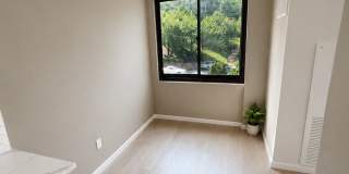 Newly Remodeled 1 bedroom / 1.5 bath Condo at Place One Gallery 9