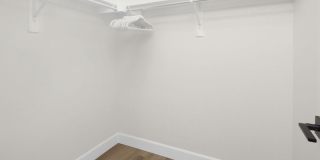 8156 E 33rd Ave Gallery 10