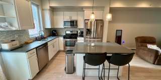 Gorgeous 3-Bedroom Townhome with One-Car Garage in Olde Kensington! Available mid-August! Gallery 14