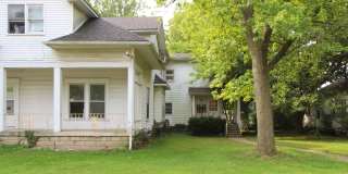 PRELEASING for AUGUST! Close to Campus Gallery 10