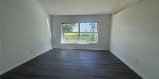 215 HOLLOWBROOK CIRCLE Gallery 6