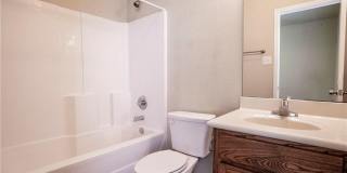 323 French Ave – Fully Furnished 5 Bed / 4 Bath Near Baylor Gallery 17
