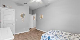 Spacious 4 or 5 Bedroom Home for Rent | Desirable Southside Location Gallery 12