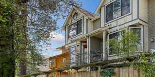 3bd/3.5ba Townhouse on Capitol Hill Gallery 1
